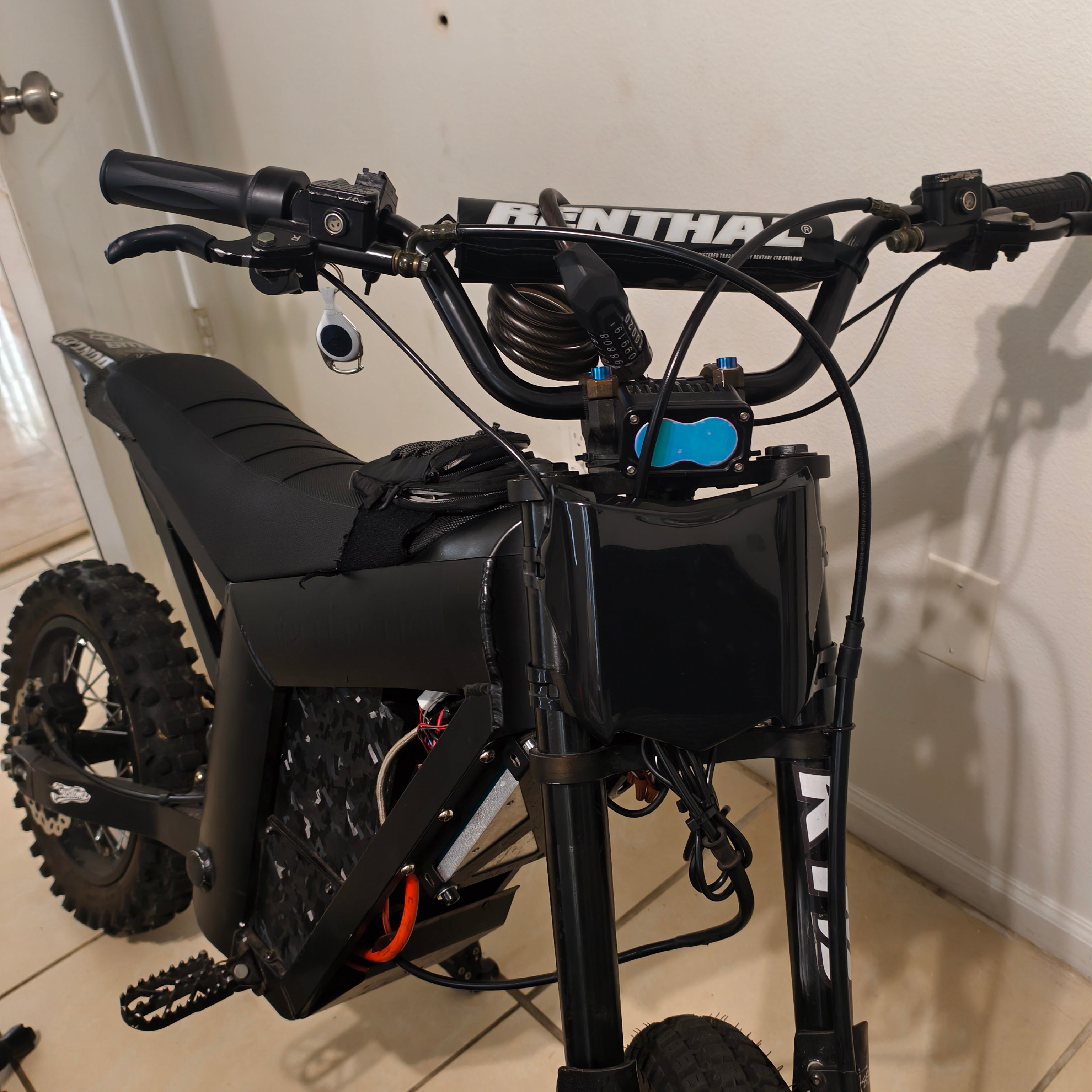 Glossy motocutz plate